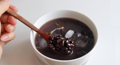 Chè Đậu Đen Đá